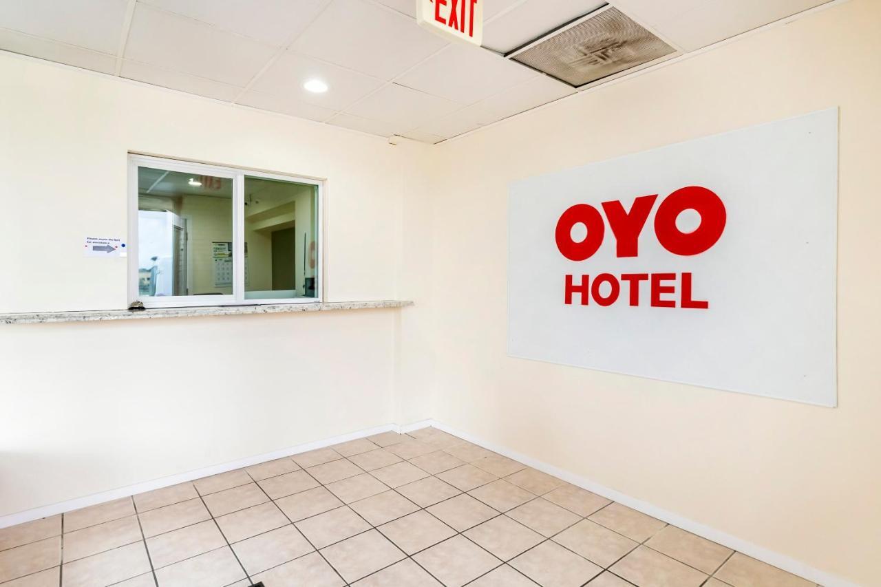 Oyo Hotel San Antonio Lackland Afb Seaworld Hwy 90 W Exterior foto